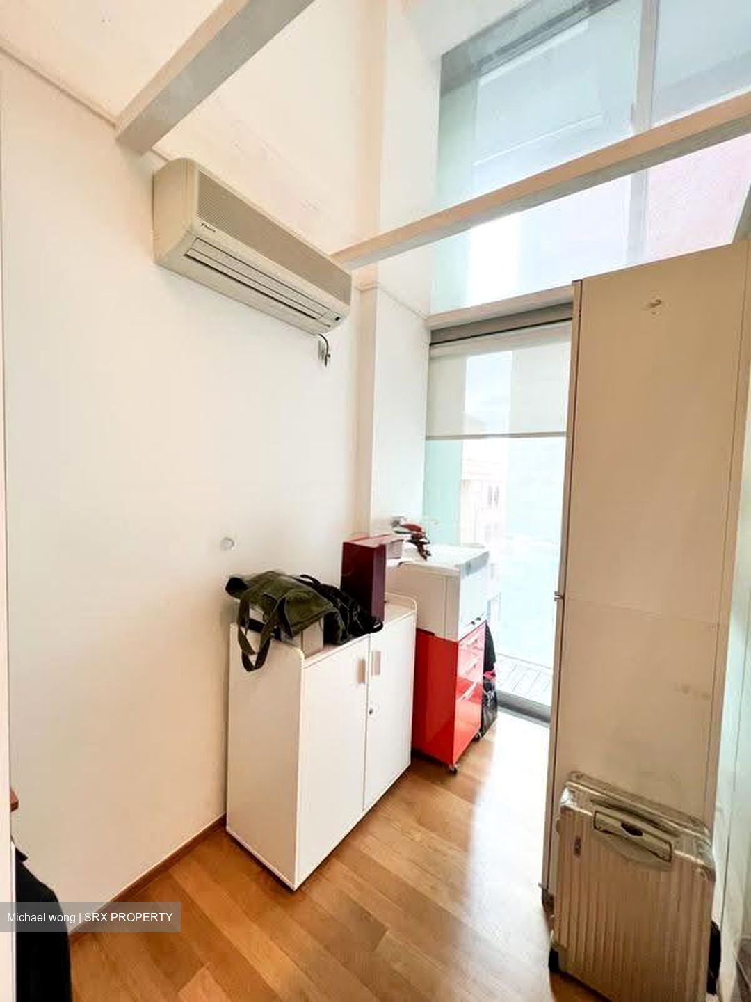Armenian Street (D6), Office #619347771